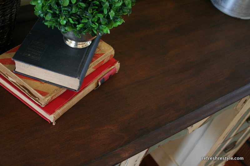 Vanity/Desk Makeover With Annie Sloan Chalk Paint