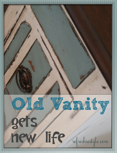 Vanity/Desk Makeover With Annie Sloan Chalk Paint