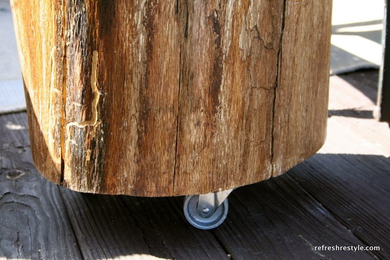 Stump with wheels