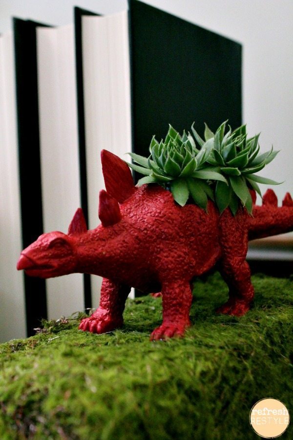 dino bookends with succulents #diyproject #succulents