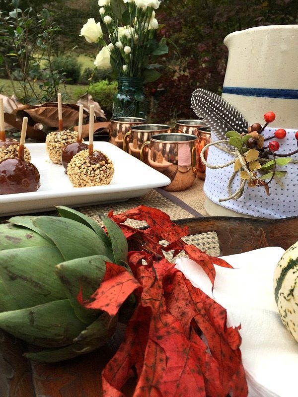Entertaining with affordable ideasOutdoor Entertaining with affordable Better Homes and Gardens. Keep the outdoor entertaining season going longer. #sp #BHGLiveBetter
