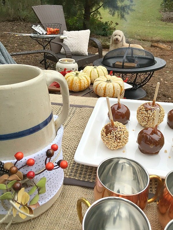 Fall entertaining ideas with Better Homes and Gardens at Walmart. Outdoor living with affordable Better Homes and Gardens. Keep the outdoor entertaining season going longer. #sp #BHGLiveBetter