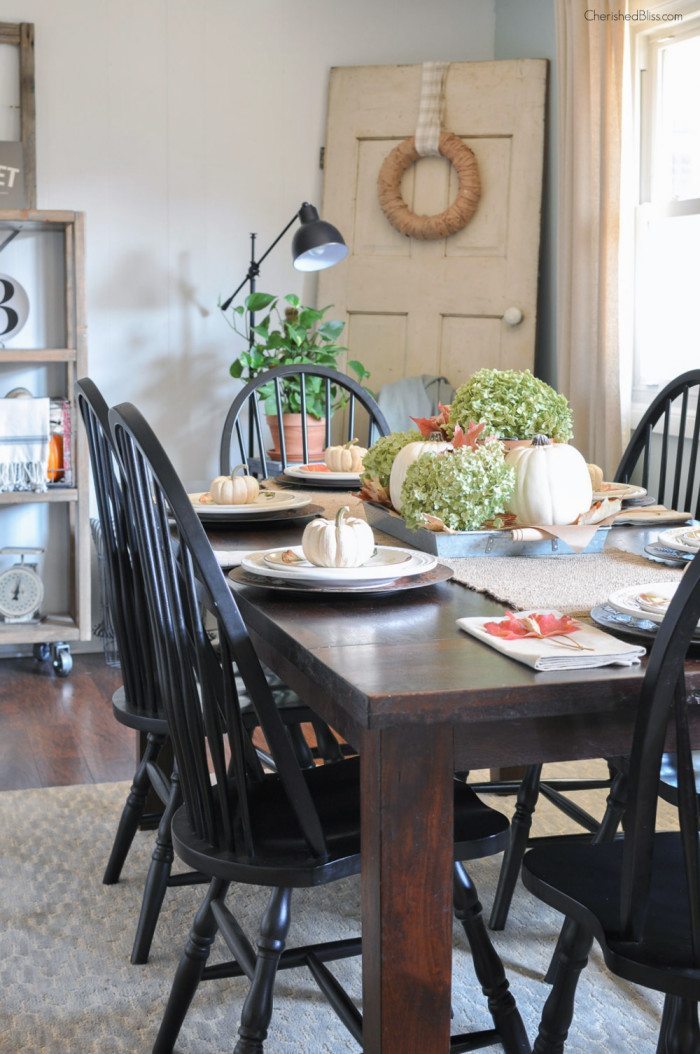 Simple-Fall-Tablescape
