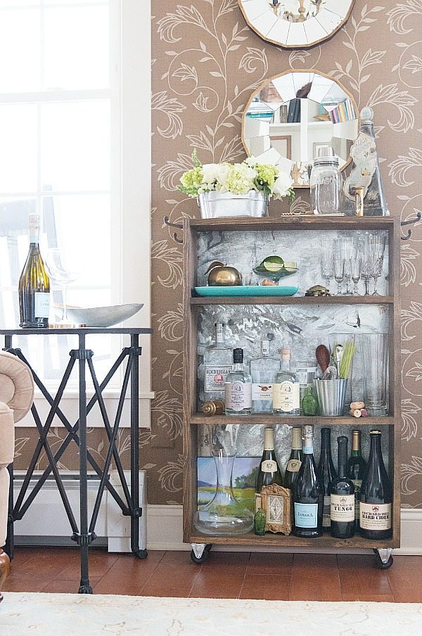 Do it yourself Bar idea with galvanized metal