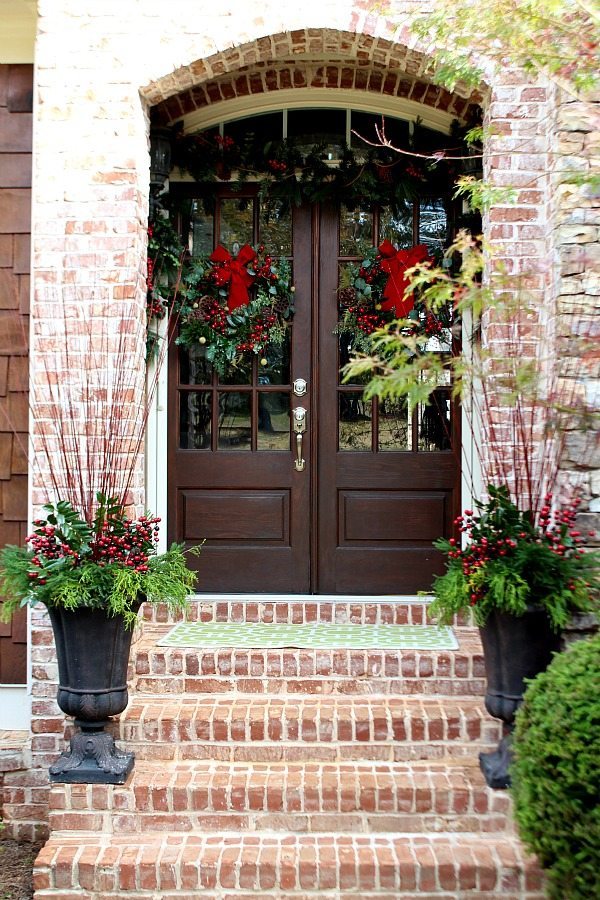 Merry + Bright Holiday Home Tour at Refresh Restyle