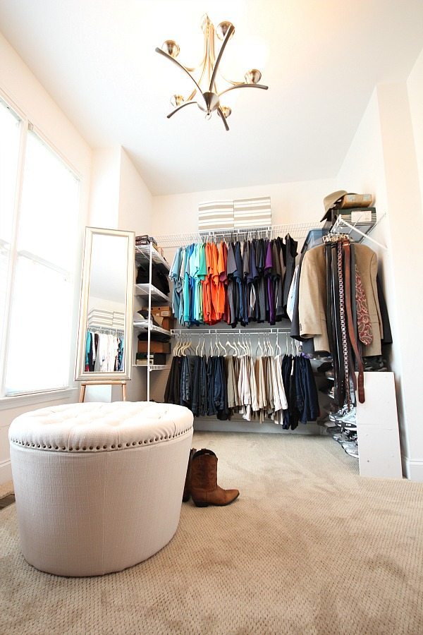 Organize by color. Closet organization ideas at Refresh Restyle