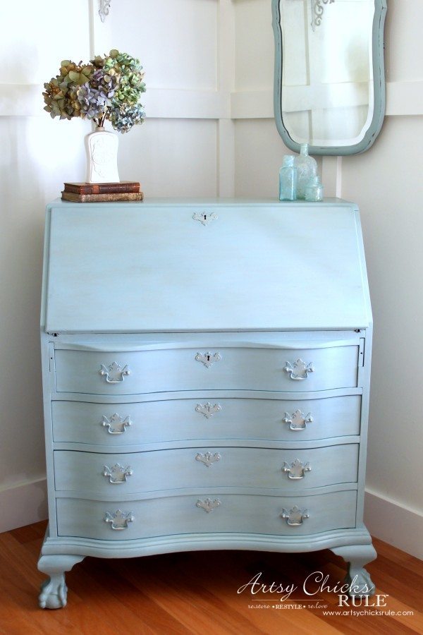 Secretary-Desk-Makeover-Chalk-Paint®-by-Annie-Sloan-from artsychicksrule