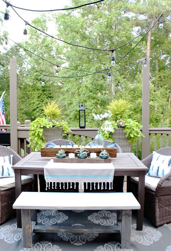 Patio dining - Farmhouse Bench - easy DIY instructions included at RefreshRestyle.com