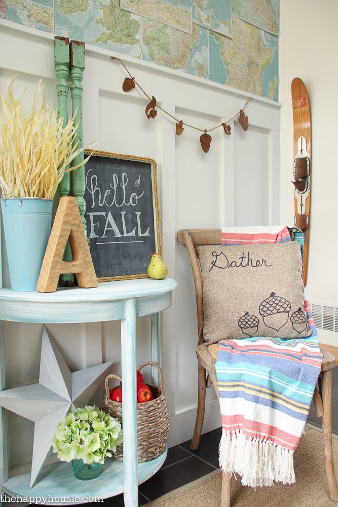 beautiful-light-bright-and-airy-fall-home-tour-lakehouse-home-tour-with-pops-of-coral-and-fall-plaids-at-the-happy-housie