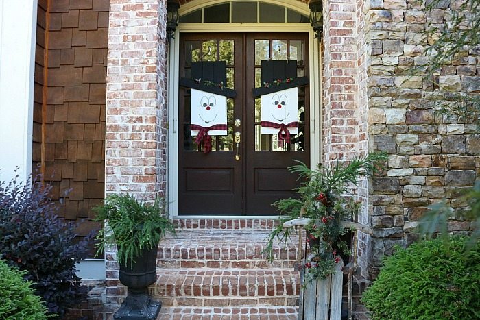 snowman-door-hanger-perfect-all-winter-long-a-diy-door-idea-at-refresh-restyle