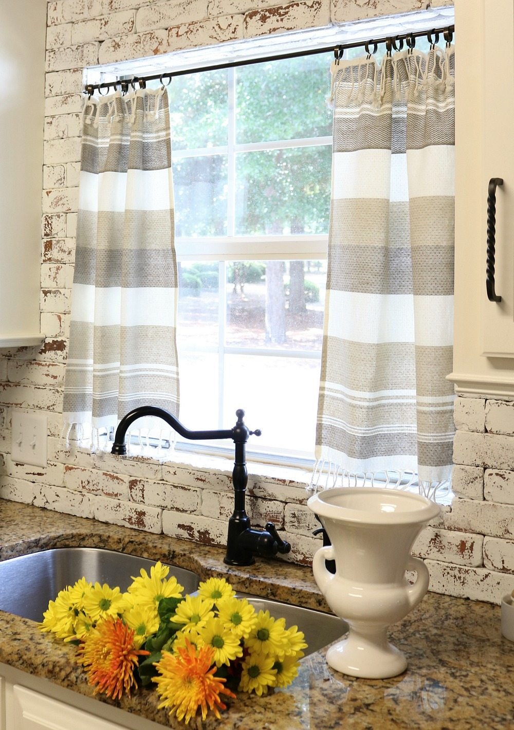 Easy to change up dish towel curtains at Refresh Restyle