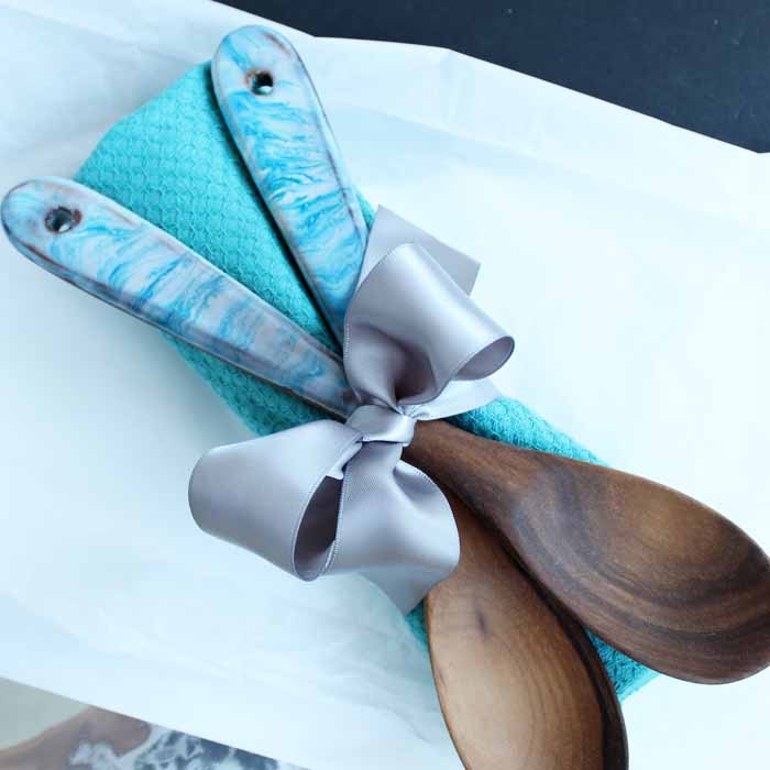 marble-handle-wood-spoons