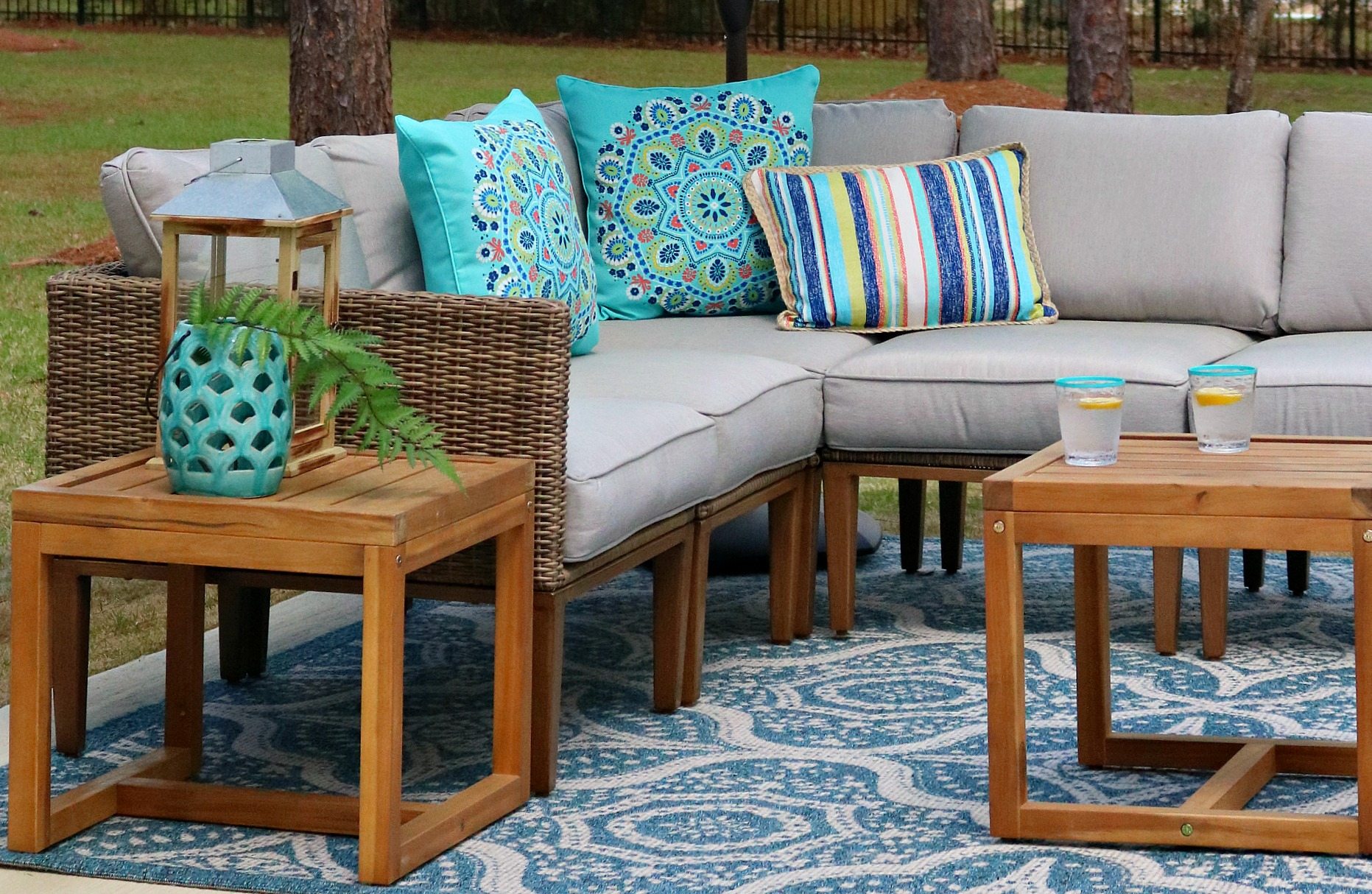 Mix & Match Patio Decorating Ideas