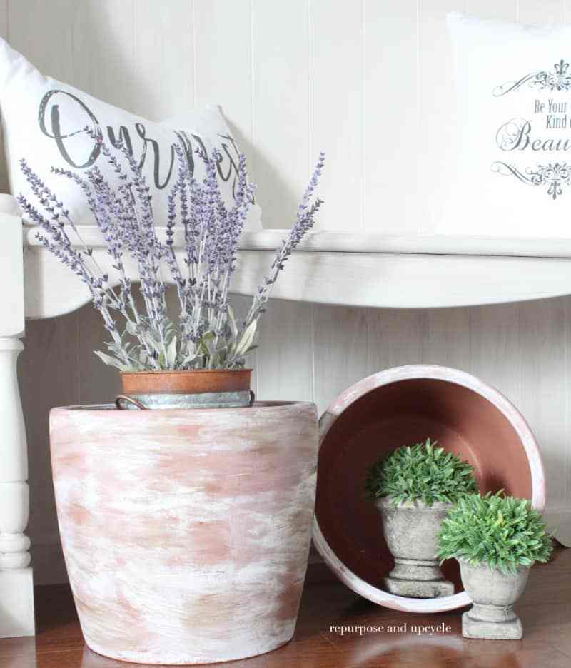 How-to-age-a-Clay-Terra-Cotta-pot-with-paint
