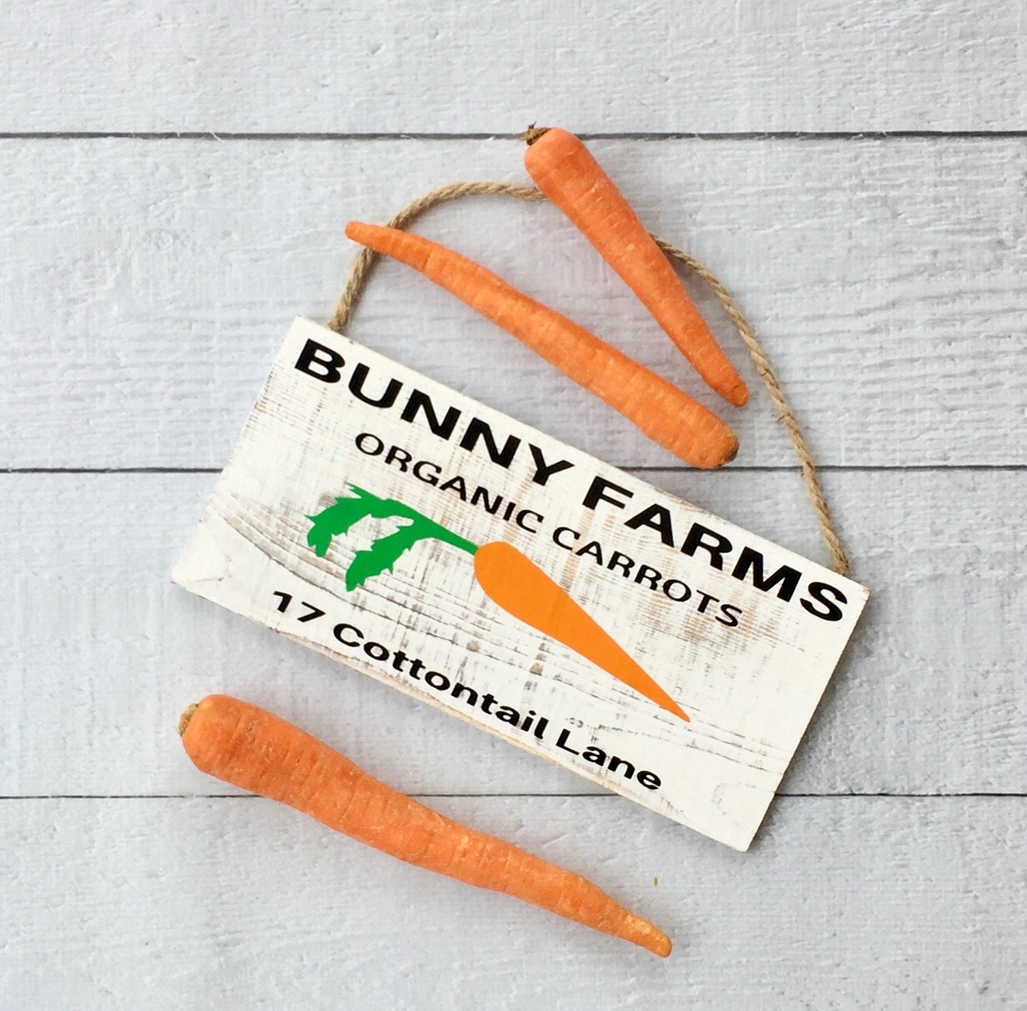 How to make a Rustic Pallet Easter Sign