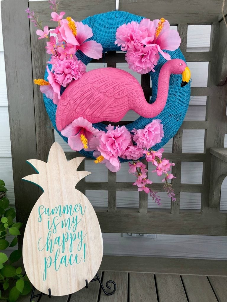 Fun flamingo wreath for summer