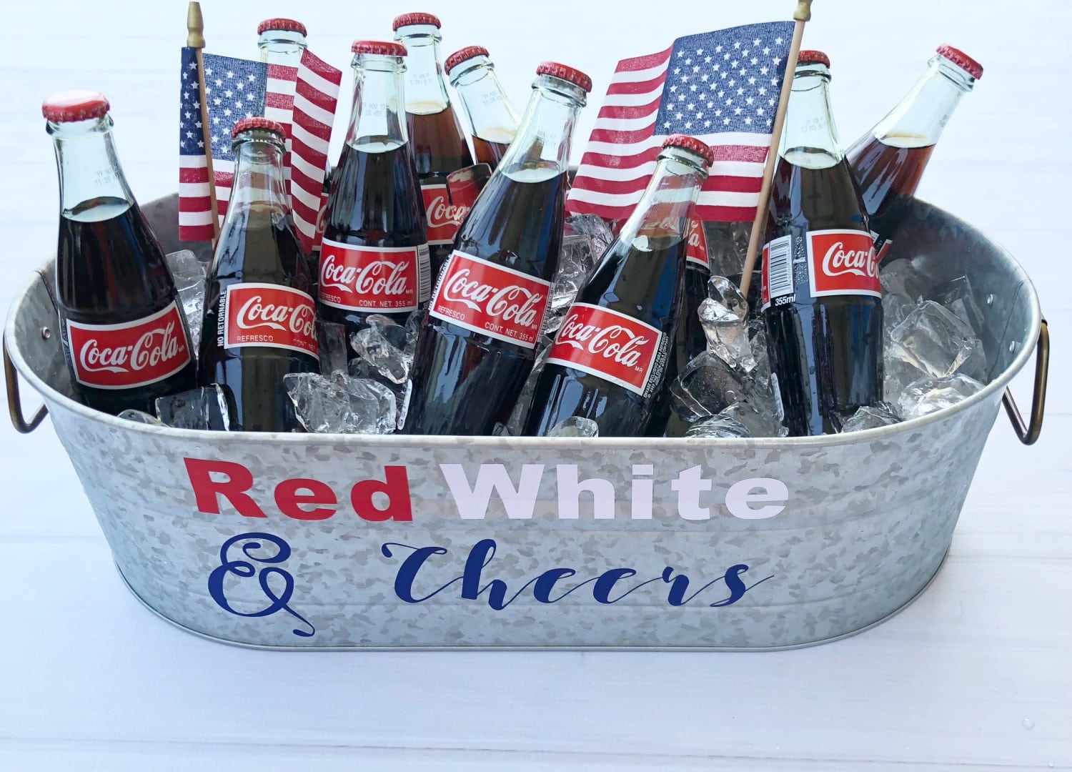 DIY Vinyl Patriotic Galvanized Tub