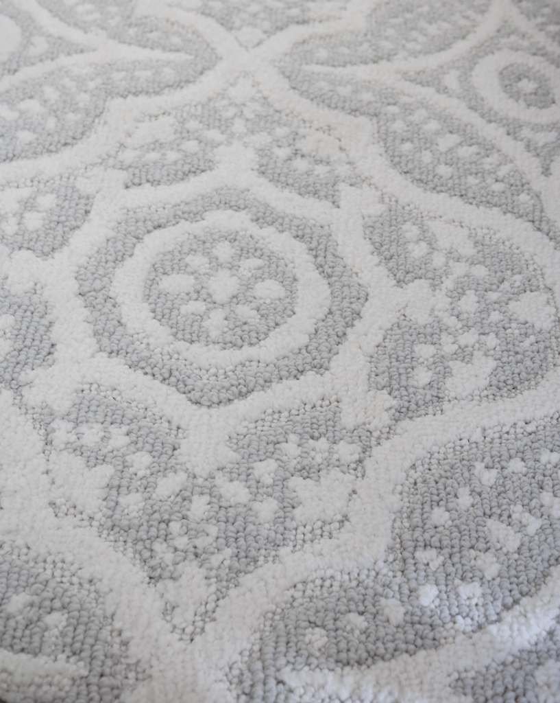 Texture of rug for guest room