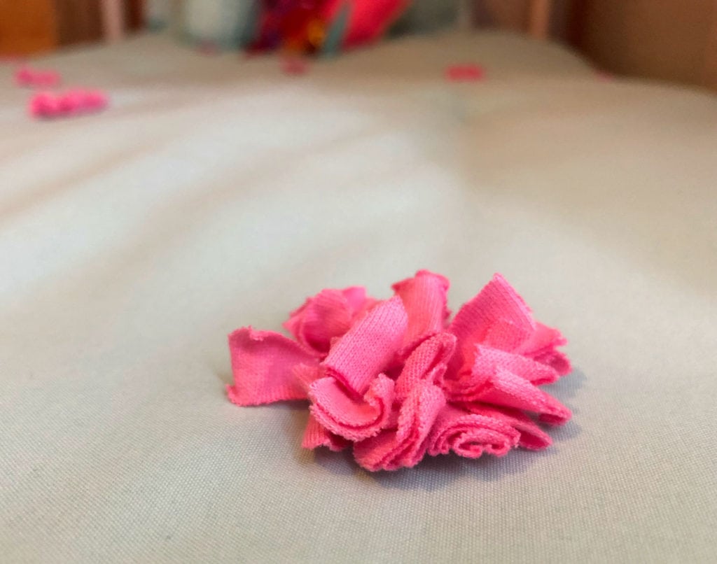 bedding pompoms