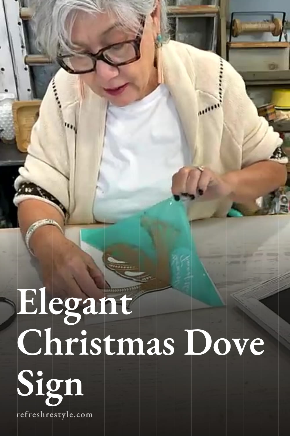 Chalk Couture Christmas Dove Sign Tutorial