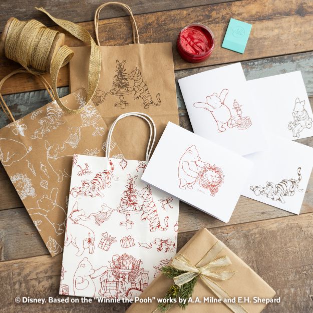 Winnie The Pooh - Classic Christmas Print