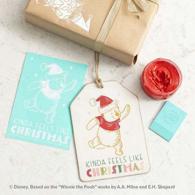 Winnie The Pooh - Kinda Feels Like Christmas